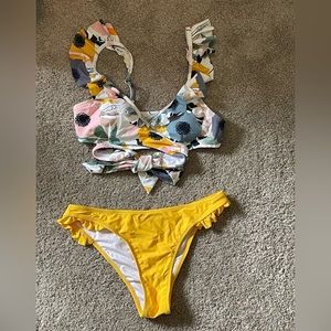 *3 for $25* Cupshe Floral Wrap Ruffle Bikini Size S